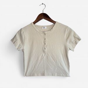 $5 ADD ON Ardene White Cropped T shirt with snap buttons Small Like New